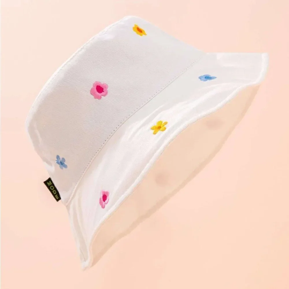White Flower Embroidered Bucket Hat